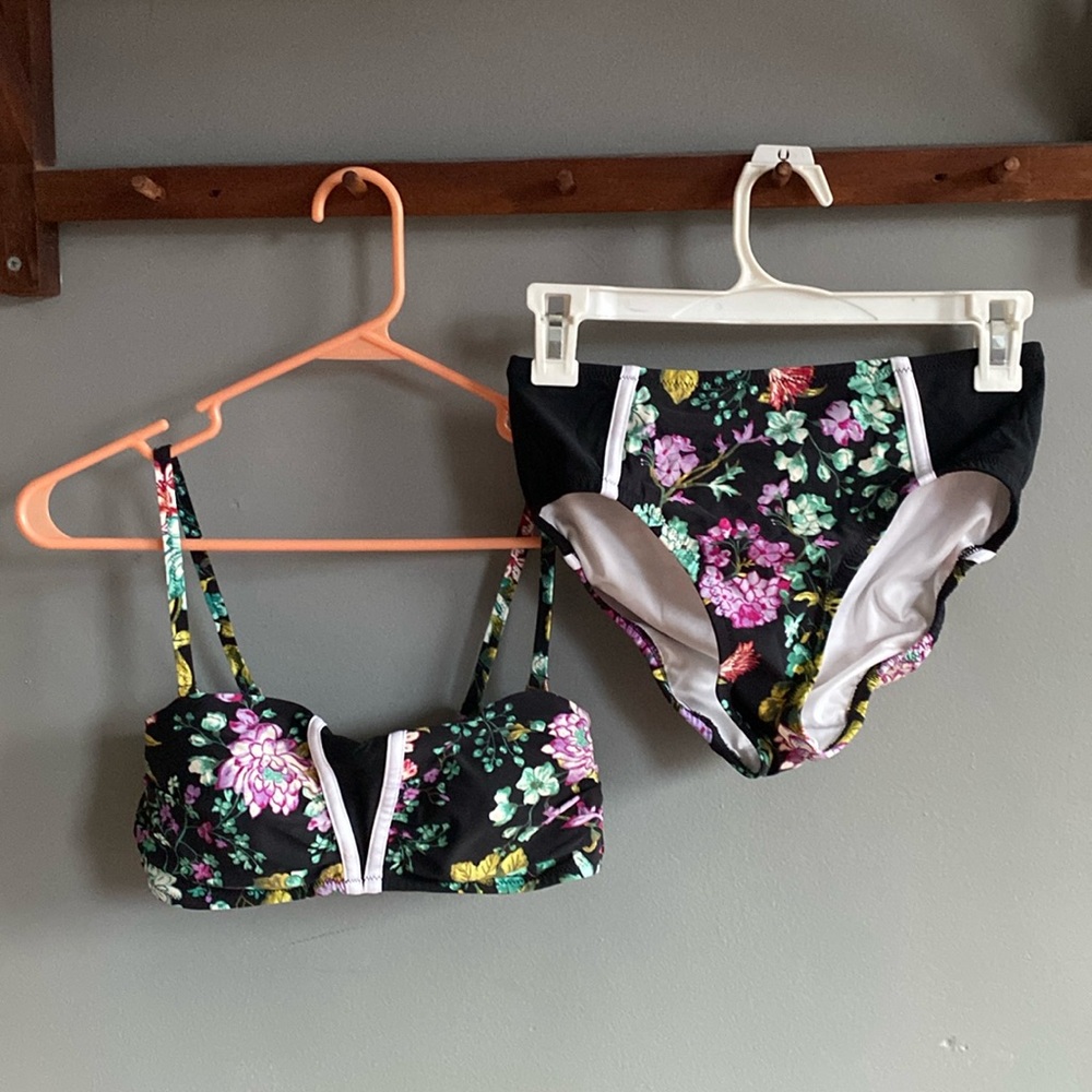 Lands End black and white retro floral bikini top and bottom set size S